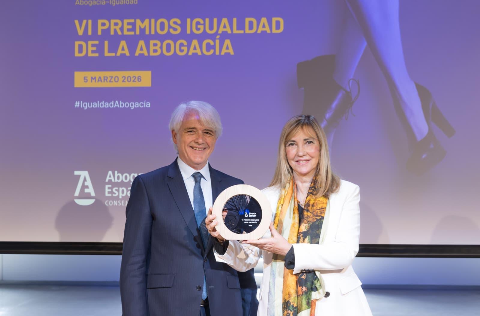 El Consejo General de la Abogacía premia a la Comisión de Igualdad del CGPJ